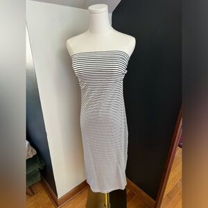 Strapless summer dress with back cutout! ✨